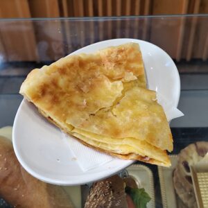 Byrek Shtëpie me Gjizë